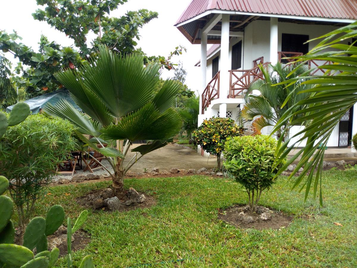 Sea Breeze Villas Kenya Diani Beach Exterior photo